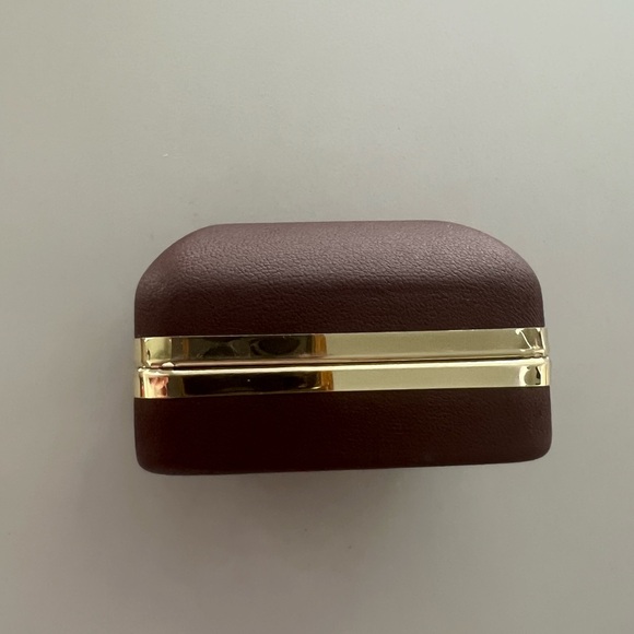 14K Yellow Gold & Black Onyx Large Oval Ring - Picture 10 of 10